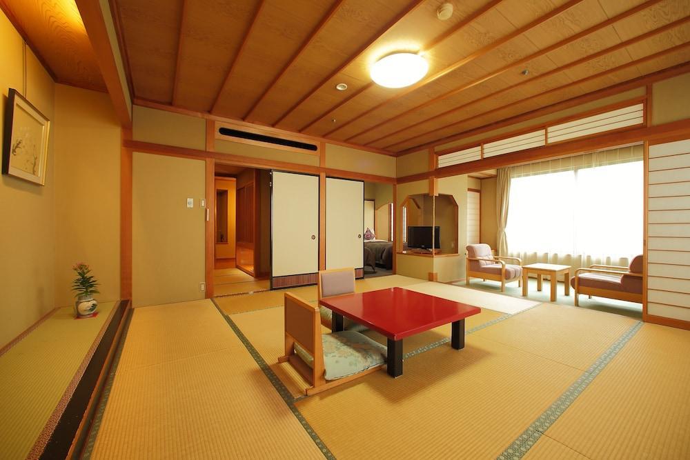 Select Grand Kagayamanaka Hotel Buitenkant foto