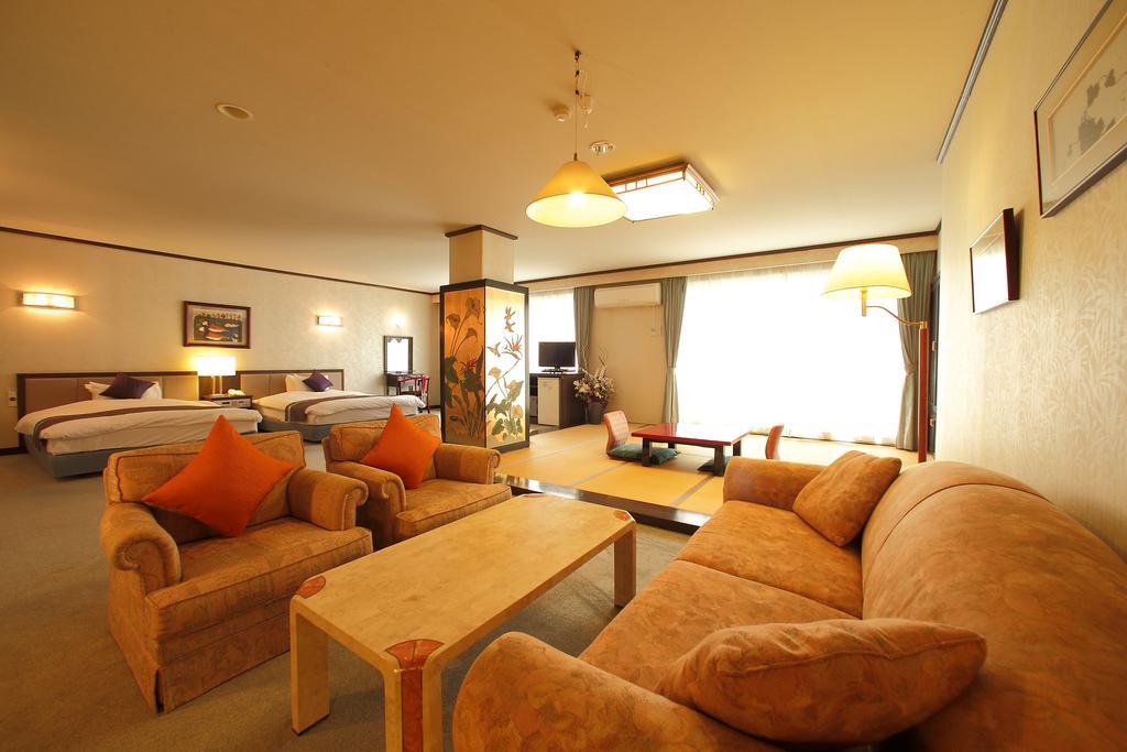 Select Grand Kagayamanaka Hotel Kamer foto
